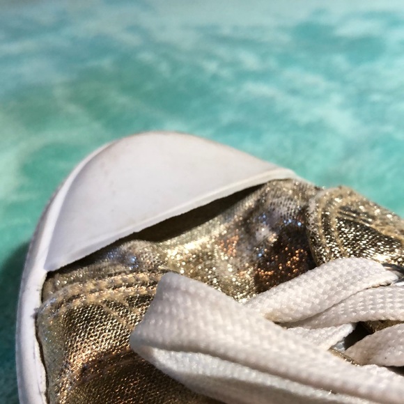 GOLDEN SNEAKERS - Picture 3 of 7